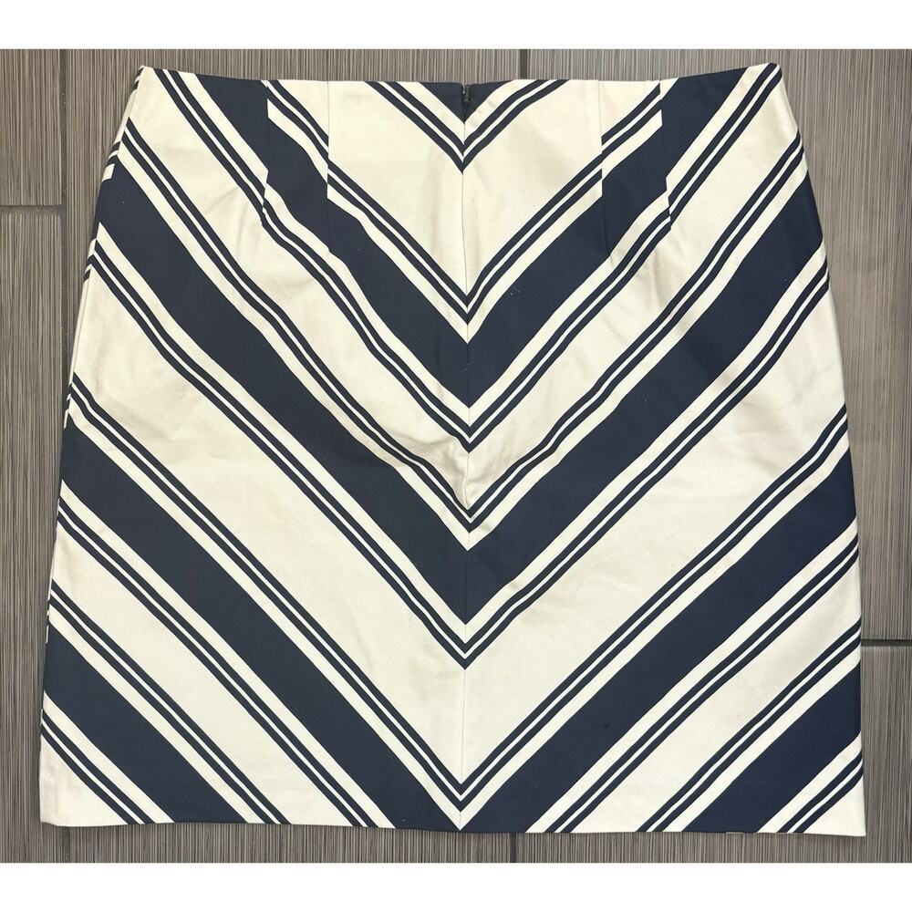 Talbots Blue and White Chevron Stripe Mini Skirt Size 12 Lined Cotton NWT - Picture 3 of 5
